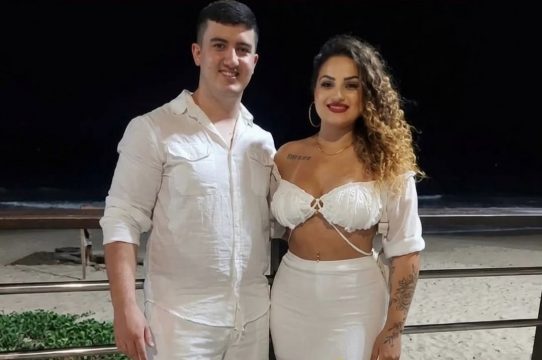 Após 15 anos de casamento, homem mata própria esposa e tira a vida por conta de… Ver Mais